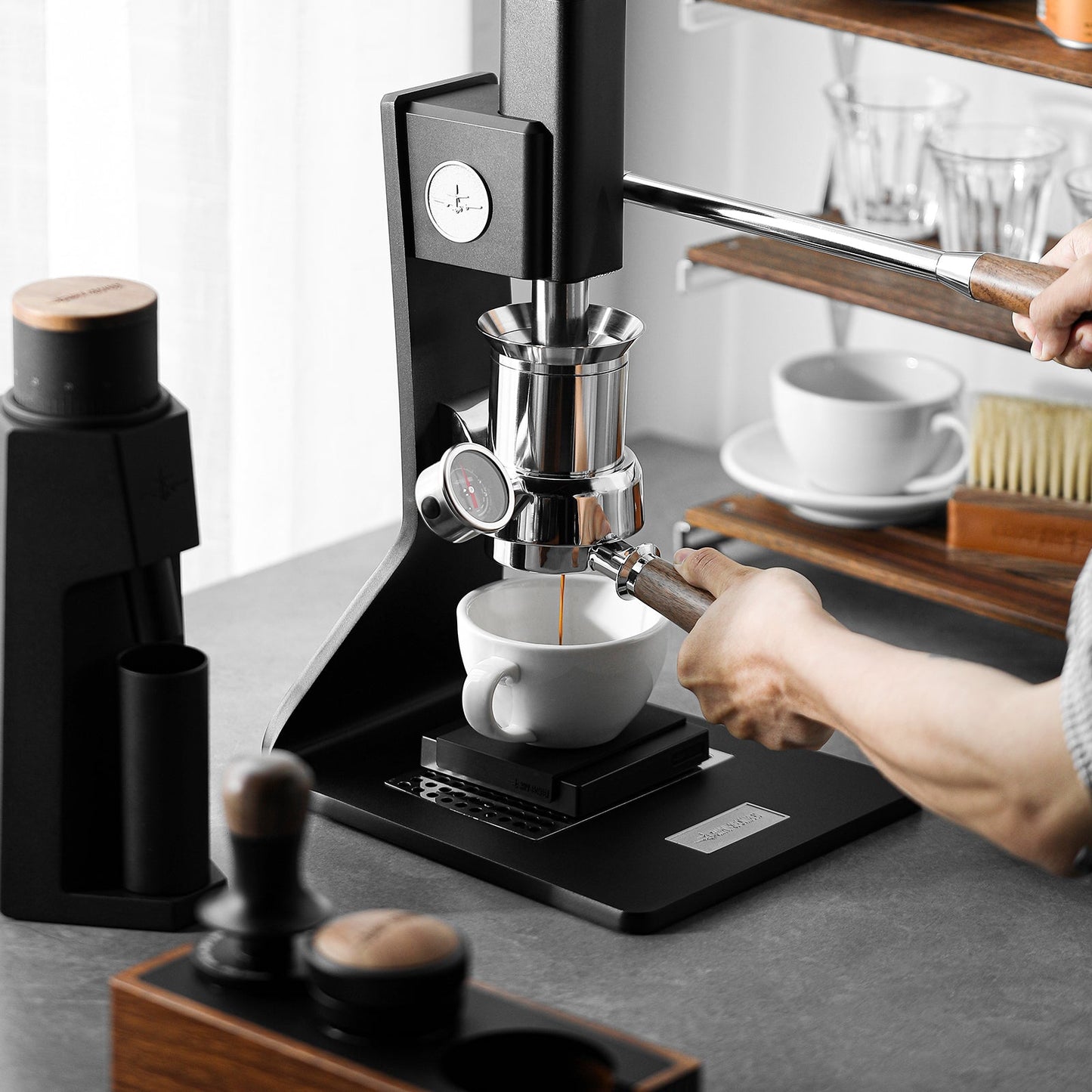 MHW-3BOMBER Latte Cup 280ml